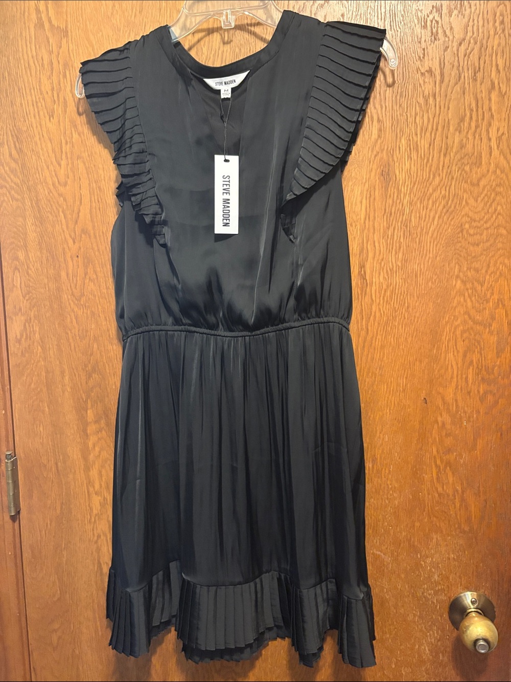 Steve Madden Black Pleated Flutter-Sleeve Mini Dress size medium